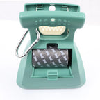 Recogedor de excrementos de la marca Happy Pets LS, con mango largo y diseño ergonómico para limpiar fácilmente.